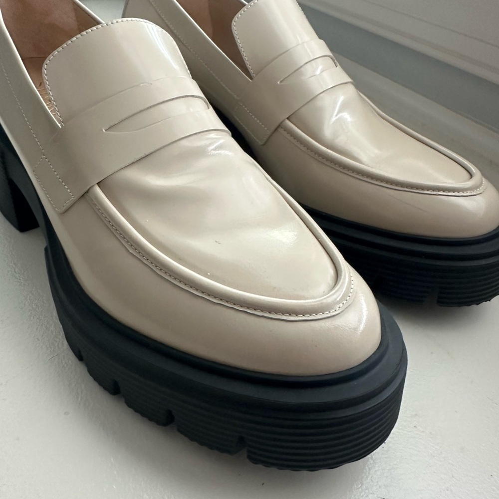 Stuart Weitzman Cream Loafers - Picture 7 of 8